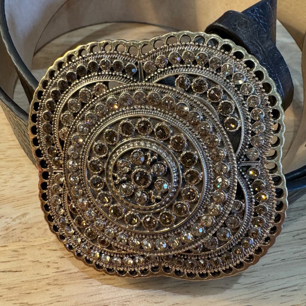 NWOT CHICO’S leather belt